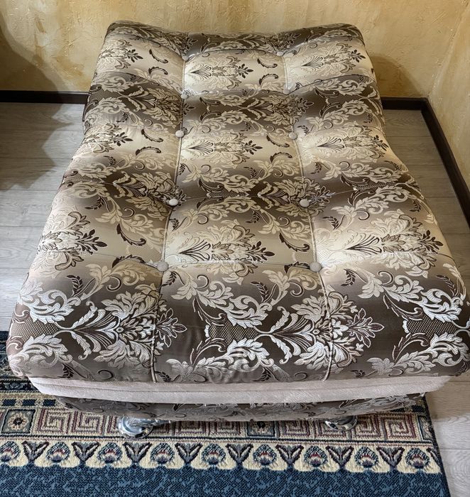 Диван 1.80м   2 кресло мен сатылады