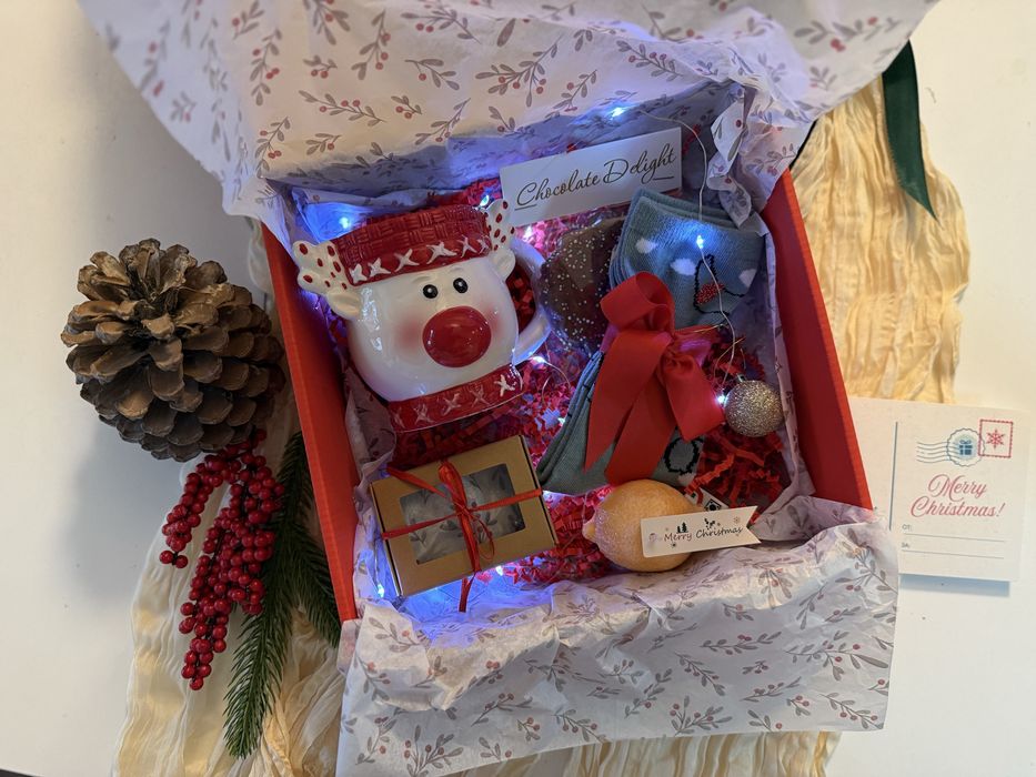 Коледни подаръци , подаръци , Подаръчни комплекти