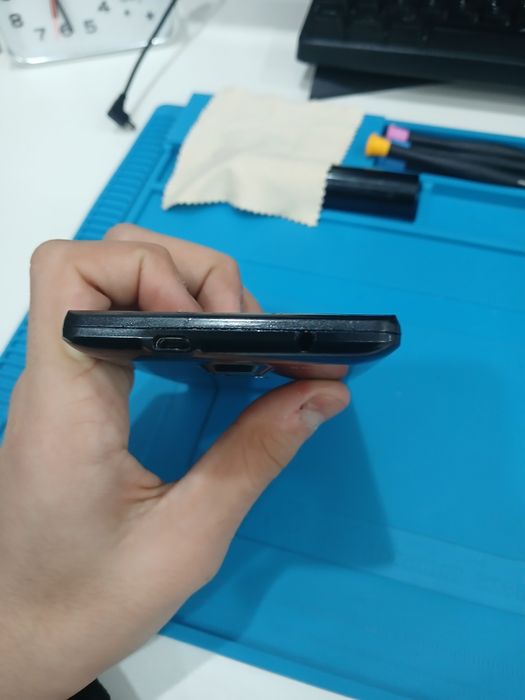 Micromax Q383 в хорошем состаяние не