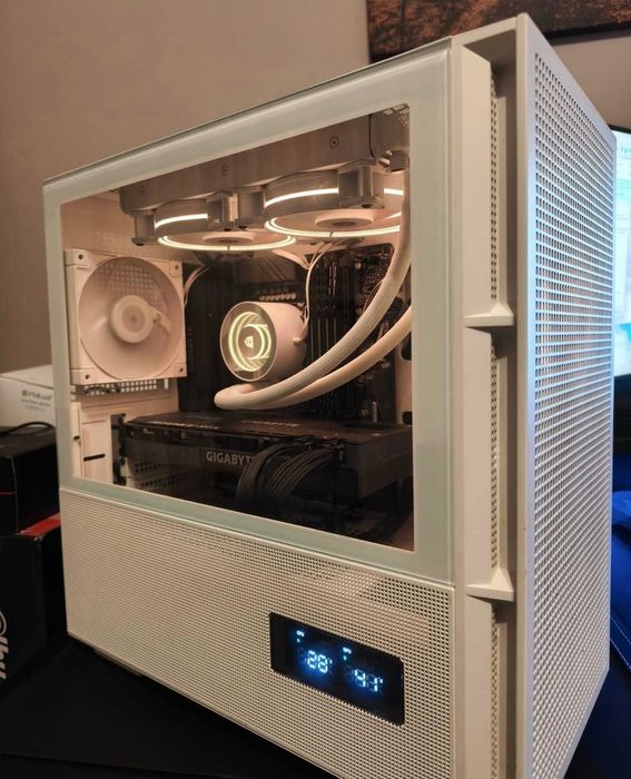 Unitate PC Gaming i9-11900KF, RTX 3070, 1TB SSD, 32GB RAM, LCD Panel