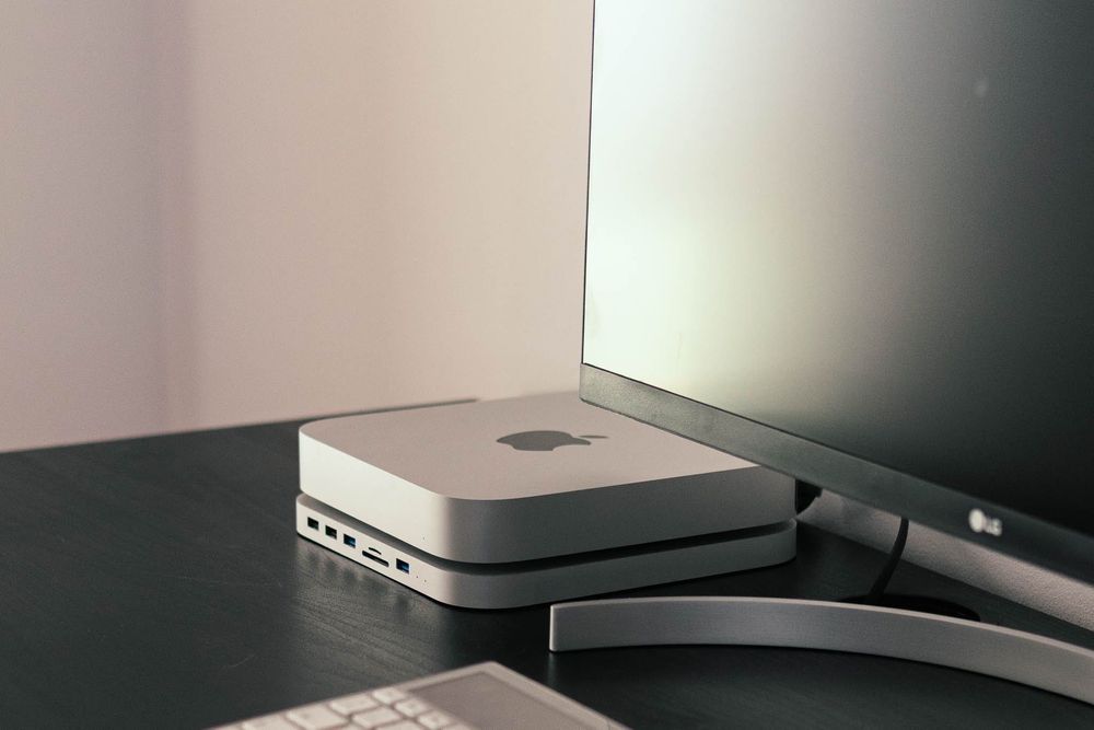 Mac mini M1, 16 GB, 256 GB + Magic Keyboard (TouchID, USB-C) + Dock