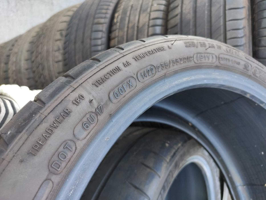 4бр Semi slik 235 35 19 - Michelin Pilot Sport Cup 2