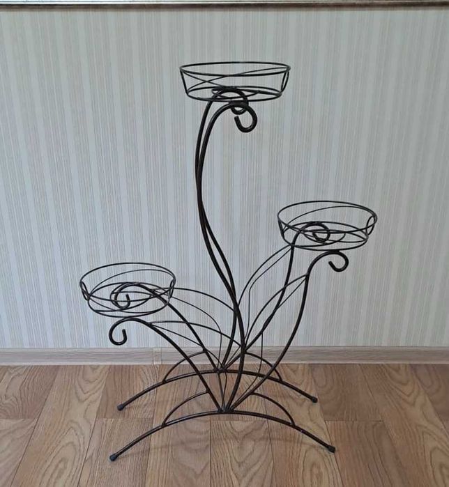 Металлическая подставка для комнатных цветов, производство Россия