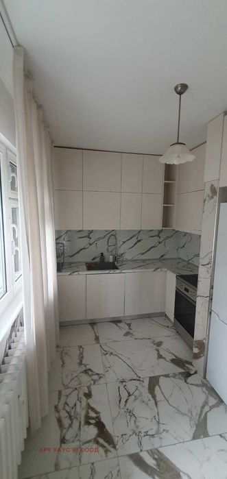 Дава се под наем Двустаен апартамент в София, Център - 75 кв.м за 700 € - Снимка #4