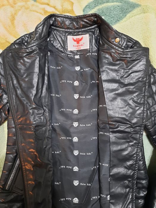 Демисезонная куртка на девочку