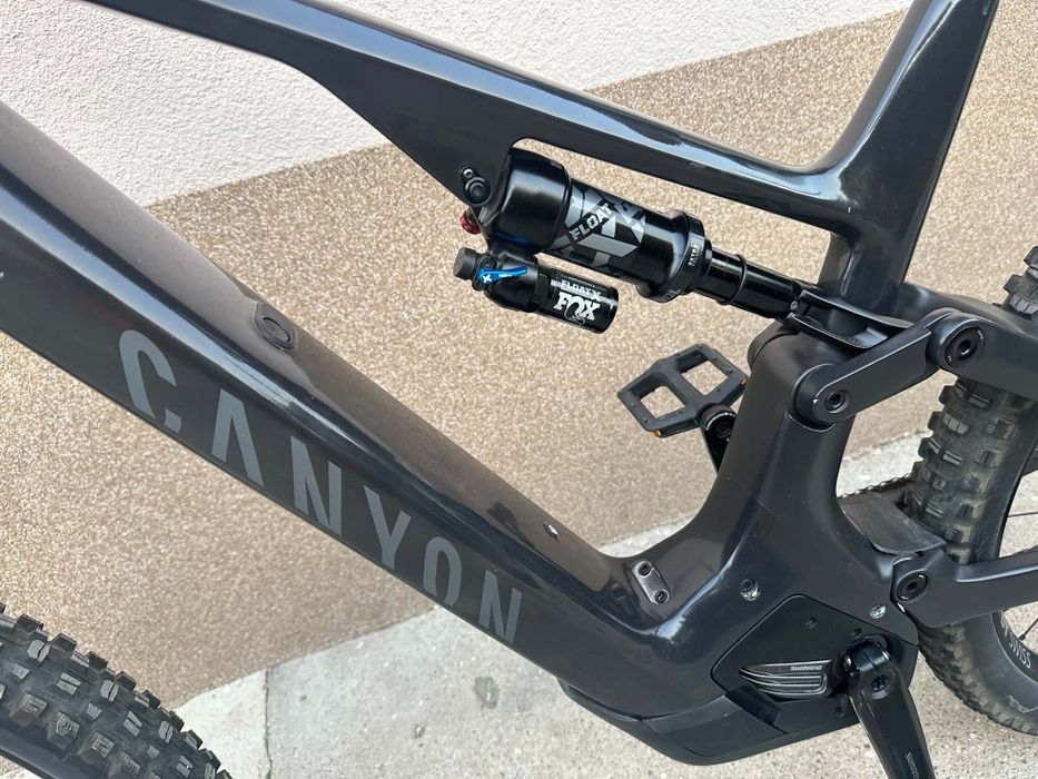 КАРБОНОВ Електрически Велосипед 29 /27.5 цола CANYON SPECTRAL CF 2024г колело