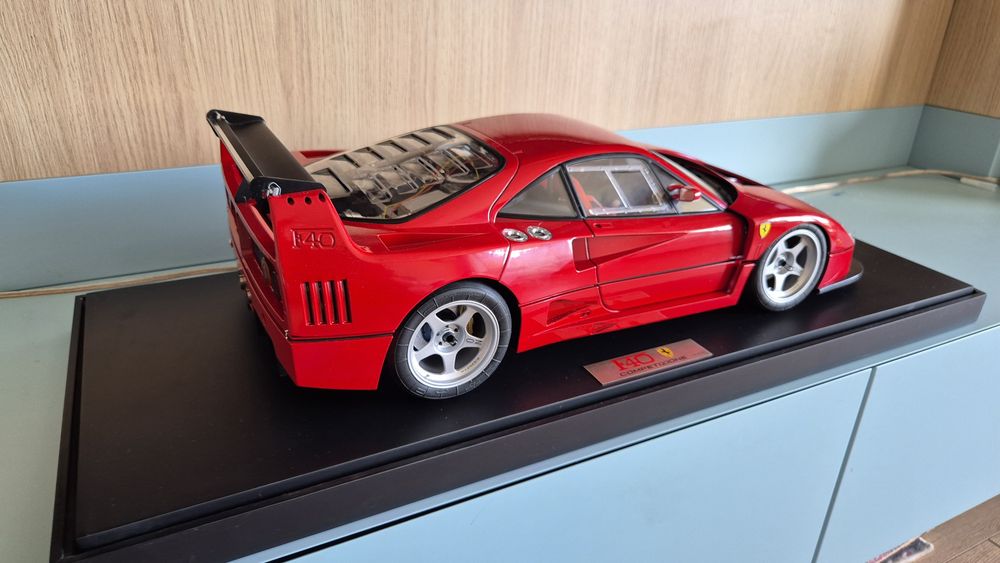 Ferrari F40 Competizione 1/8