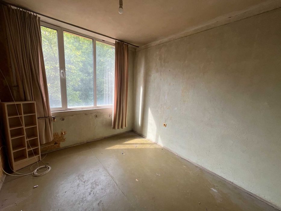 Продава се Четиристаен апартамент в Казанлък - 105 кв.м за 1020 €/кв.м - Снимка #2