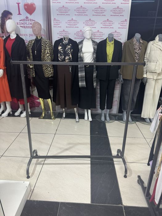 Напольная вешалка, стойка