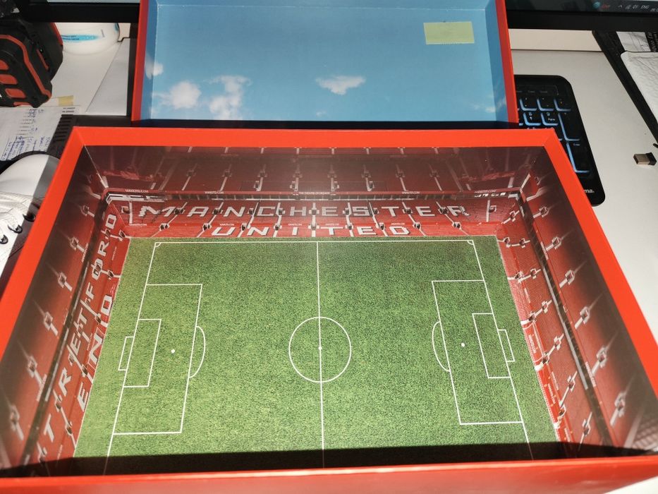 Мъжки  обувки Фен клуб на  MANCHESTER UNUTED  размер  EU42