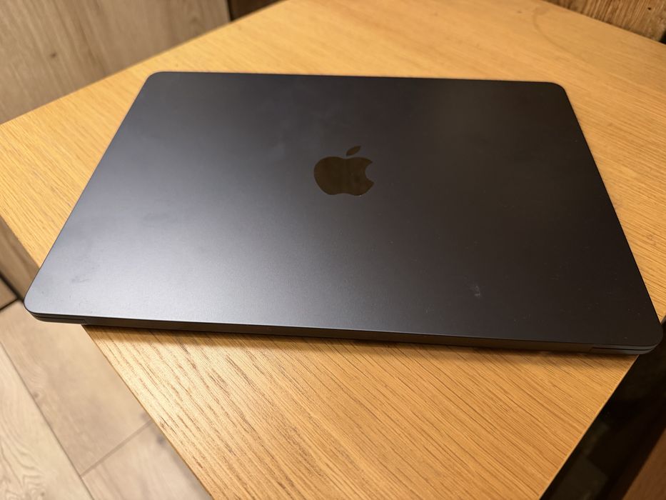 Schimb/vand Macbook air 13 inch m4 02.2026