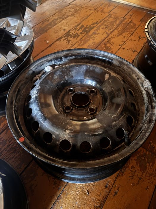 Продам диски Hyundai Accent R15 4/100