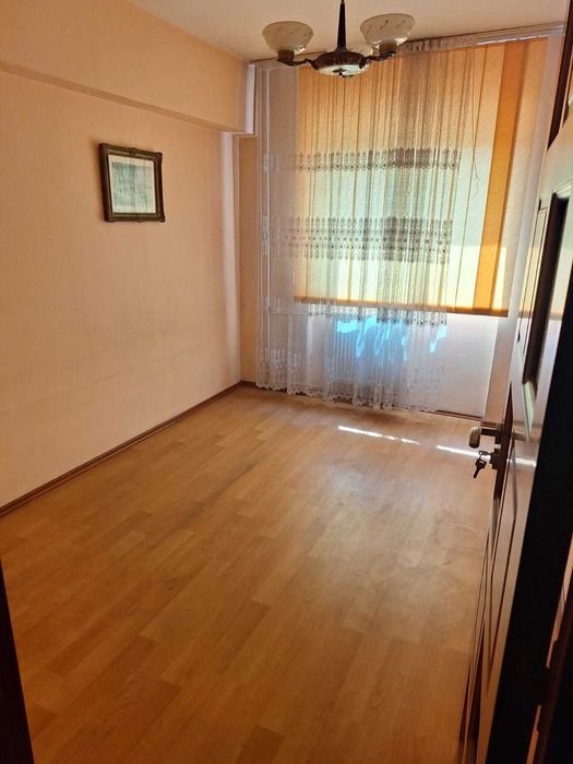 Apartament 3 camere – Bd. București , Etaj 2