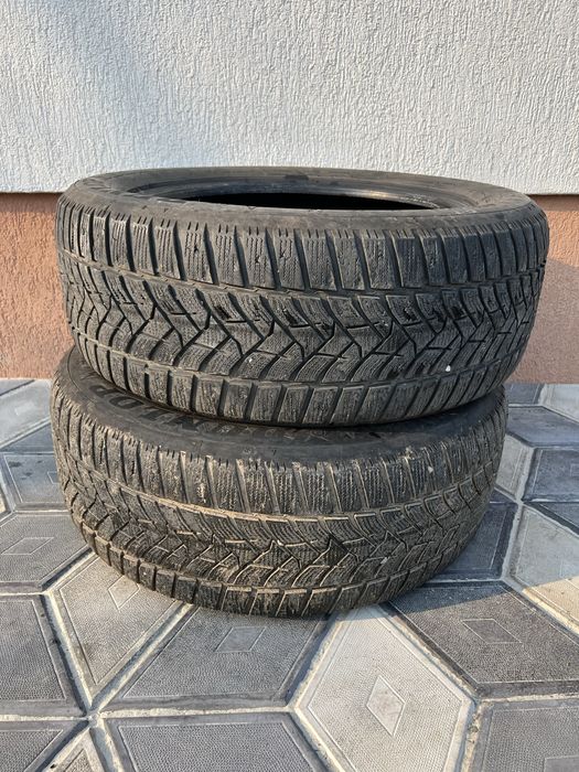 Vand 2 anvelope (cauciucuri) 225 55 17 dunlop de iarna