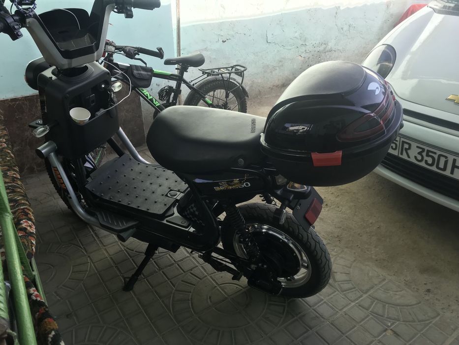 продам скутор.2025 год