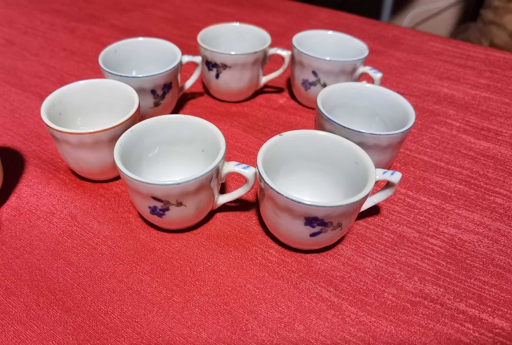 Комплект чашки и каничка за греена ракия