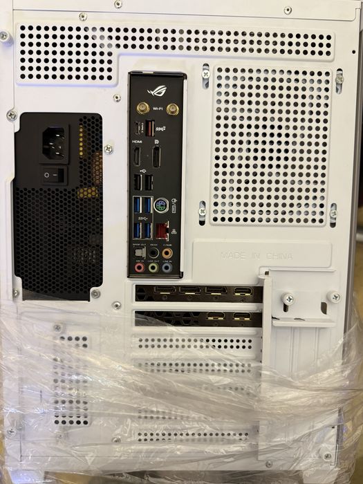 PC Gaming  i7 / 2TB / Vega 64 / RGB / Garanție / Testare