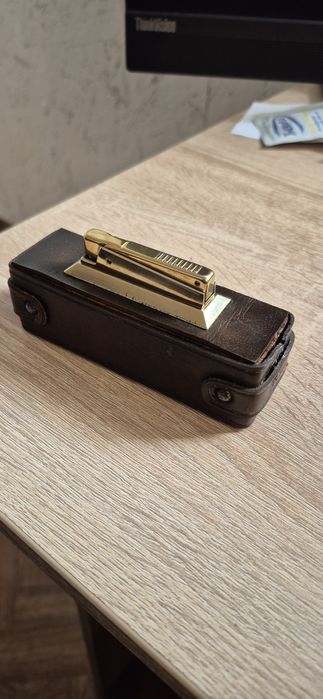Bricheta vintage 1950