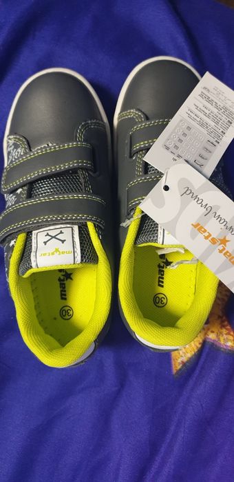 Детски сникърси за момче