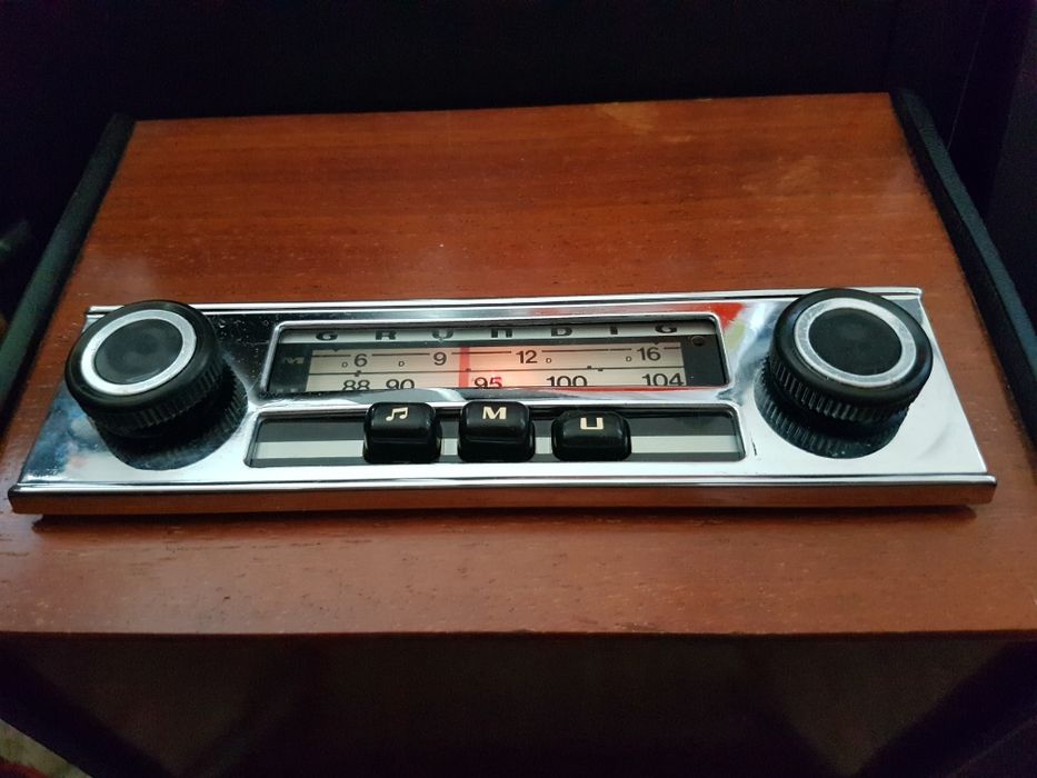 Consola centrala lemn / capitonaj Oldtimer  , retro auto , radio
