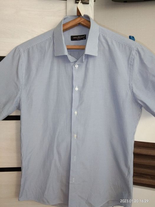 Продам мужские рубашки