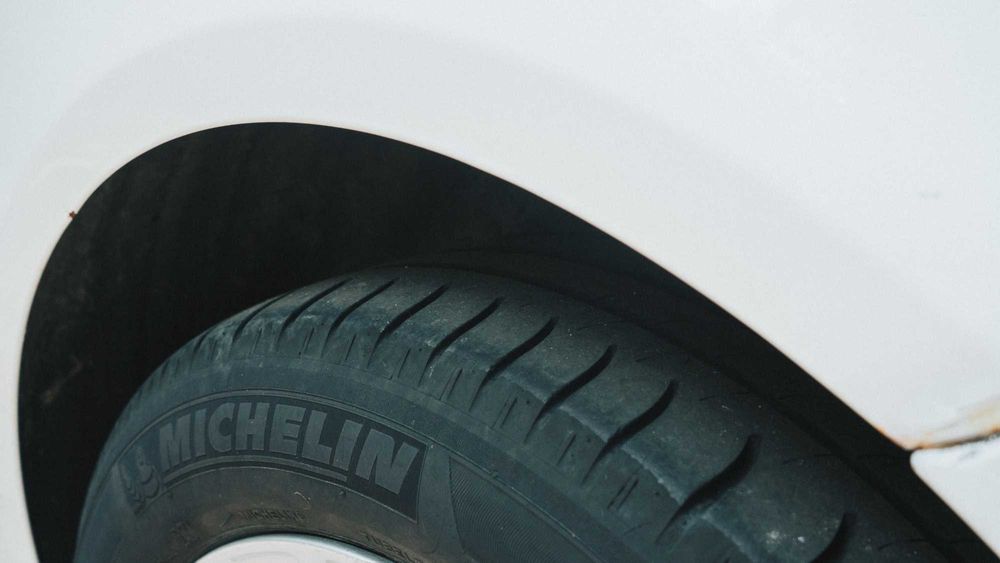 Jante ALIAJ cu anvelope VARĂ 205 / 55 / R16 Michelin