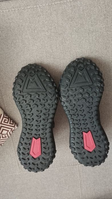 Papuci barbati nr.40  treking Gryxx goretex impermeabili