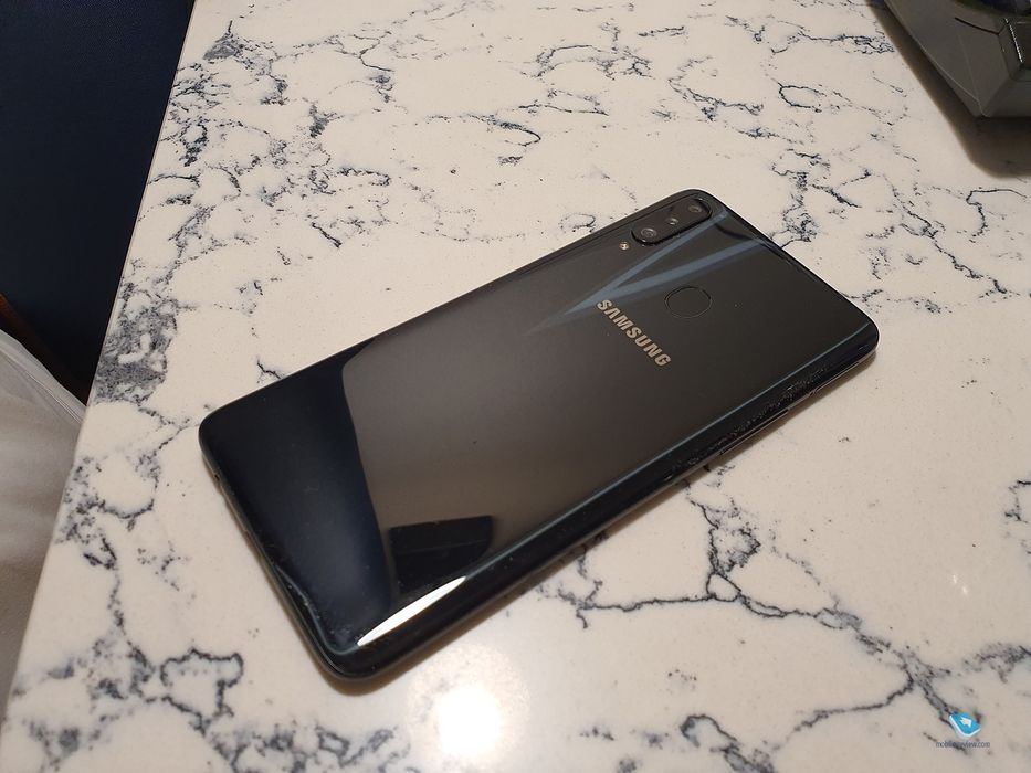 Samaung a 20 s 32 talik i airpots orginal qoshib beraman