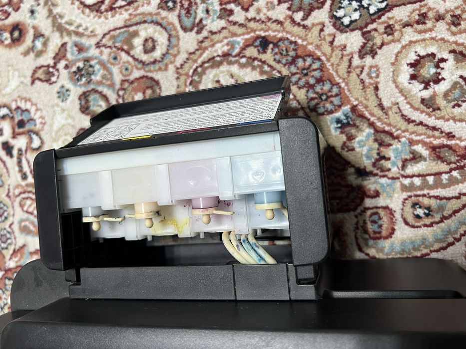 Принтер цветной Epson L222