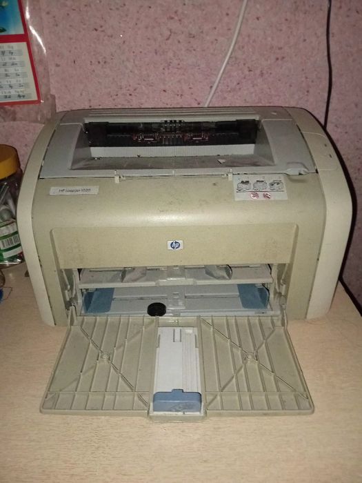 HP Laser jet 1020 printers sotiladi narxi 500 ming so‘m