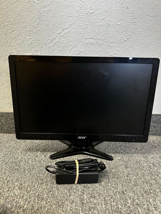 Монитор vga 18,5 диагональ