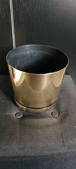 Предметы декора в золотом цвете