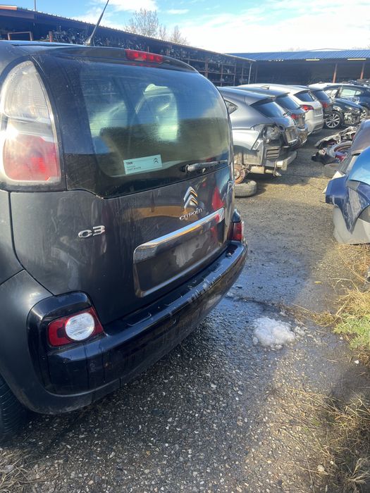 Citroen C3 Picasso 1.6eHDI на части