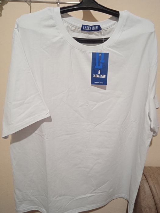 Brend: Laina erkaklar futbolkasi