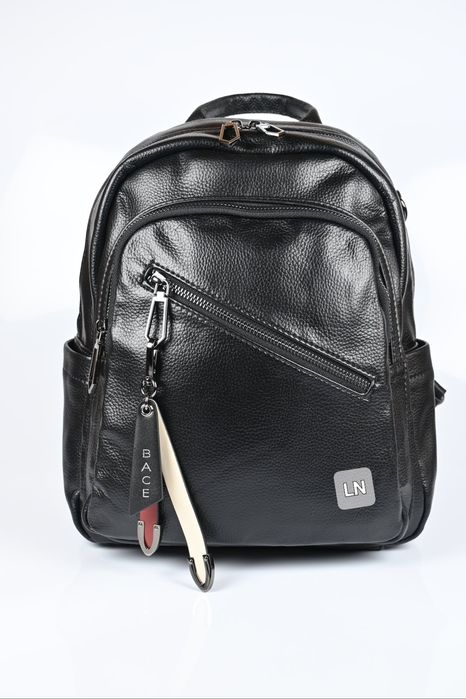 -10% Намаление!!! Дамска раница от естествена кожа