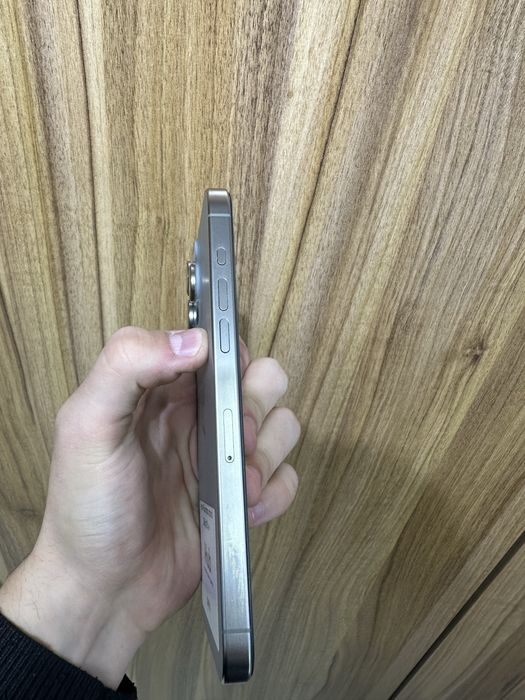 Iphone 15 pro max natural 256 gb 85%