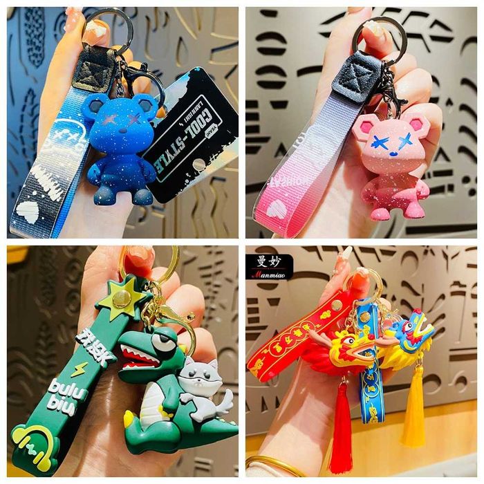 Брелки-игрушки разные