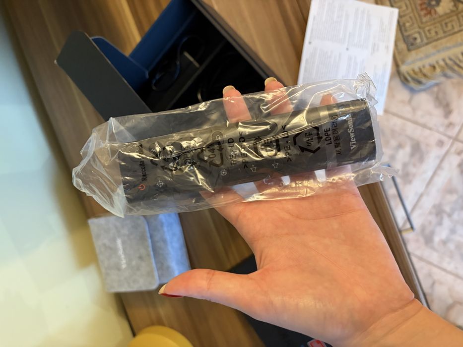 Videoproiector VIEWSONC M1 Plus, FWVGA, 300 Lumeni, agintiu