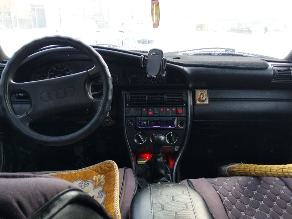 Продам машину  Audi