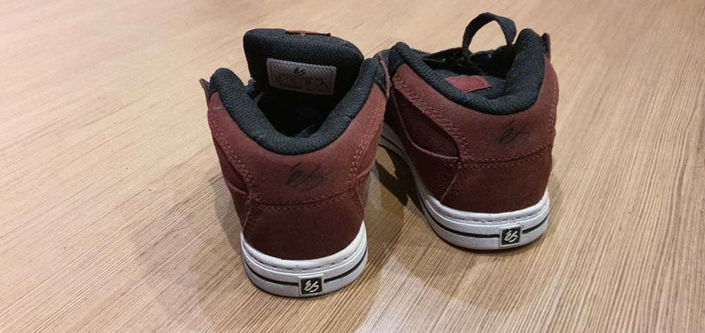 Оригинални детски кецове eS