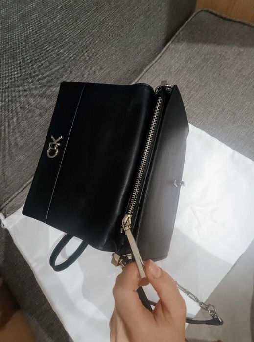 Дамска кожена Чанта Calvin Klein