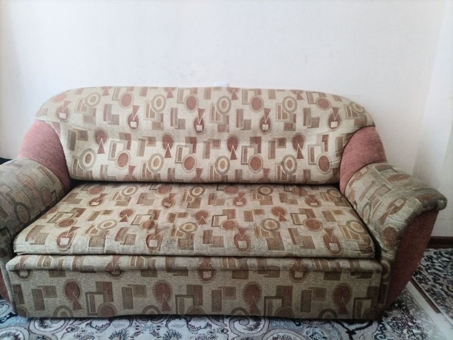 Divan-spalniy Sotiladi