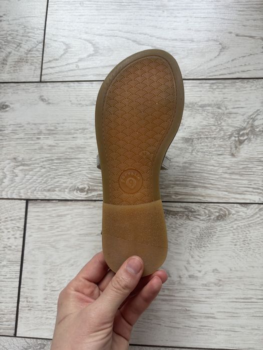 Сандали для девочки Garvalin НОВЫЕ