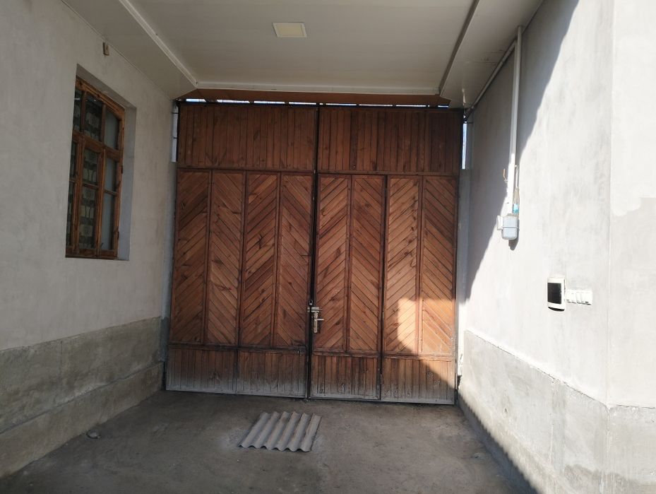 Aziz tepa 35- kollej ro'parasi 8 sotixli xovli