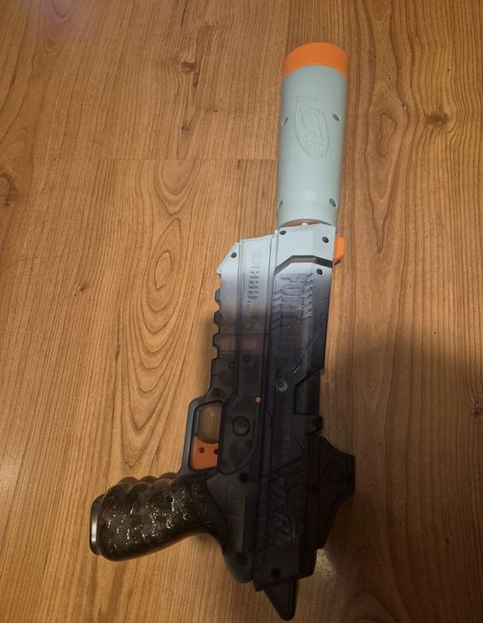 Nurf пистолет нов!