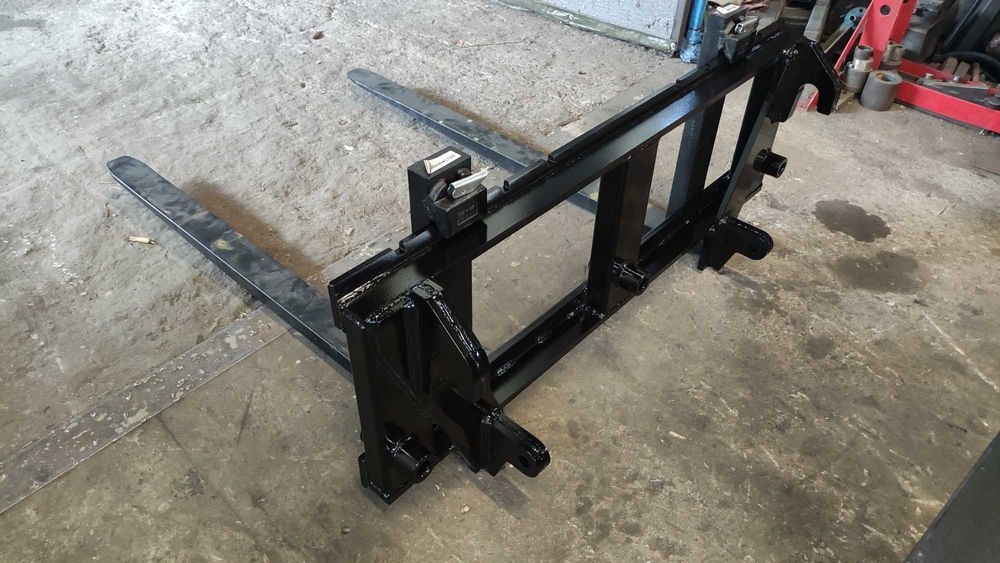 Палетни вилици за челен товарач