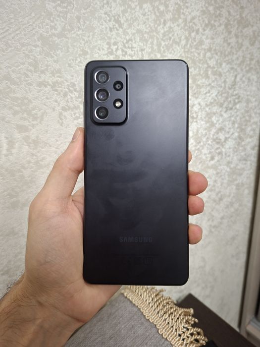 Мобильный телефон