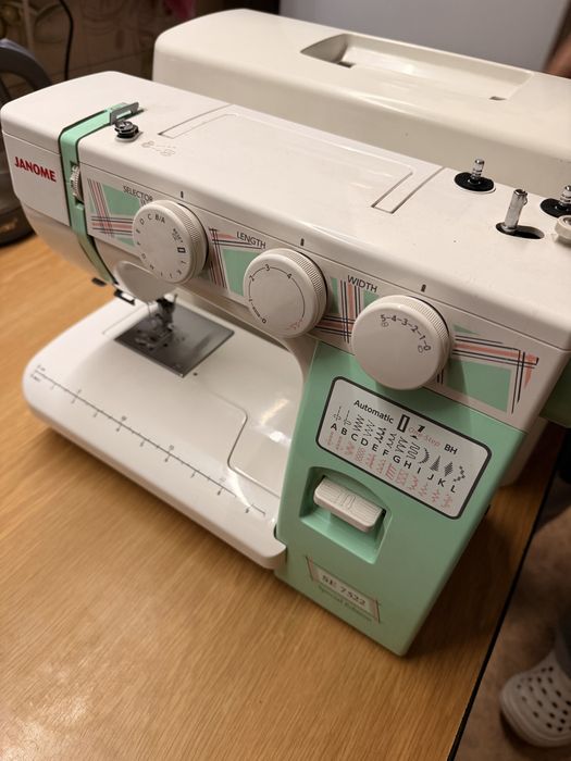 Швейная машинка JANOME SE7522
