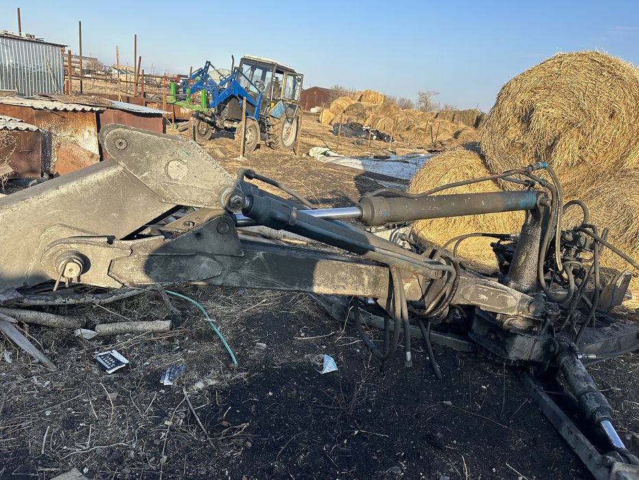 Продам Эксковатор Мтз