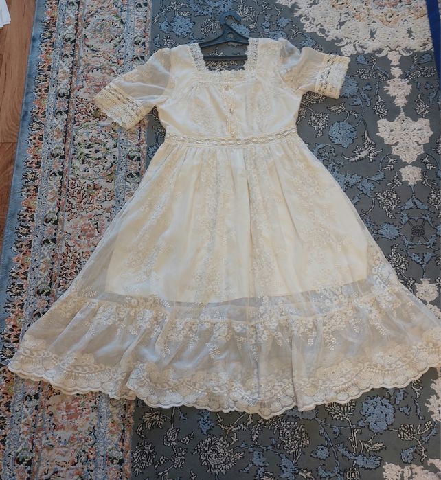 Продам красивые платья